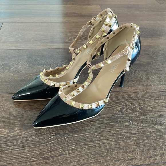 Great condition Zenvimi stilettos for sale. Shipping price varies. - Picture 2 of 3